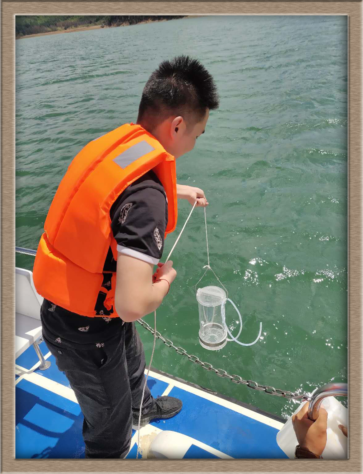三等獎14拍攝地點(diǎn)：滇池，內容：勞動(dòng)者光彩（楊慧勤）700.jpg
